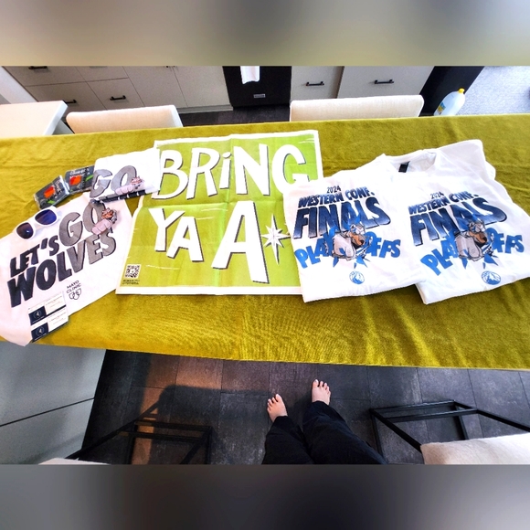 - 🏀 Timberwolves Playoff Pack – XL Tees + Game Gear 2024 Event - Picture 2 of 11
